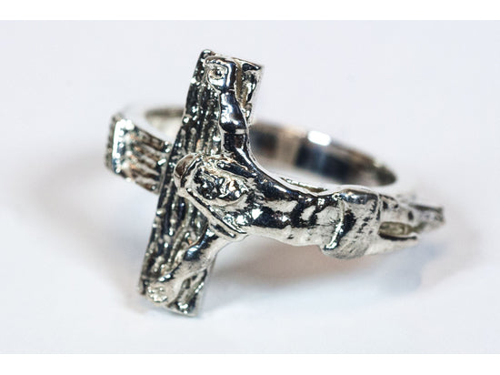 0518 - Crucifix Ring