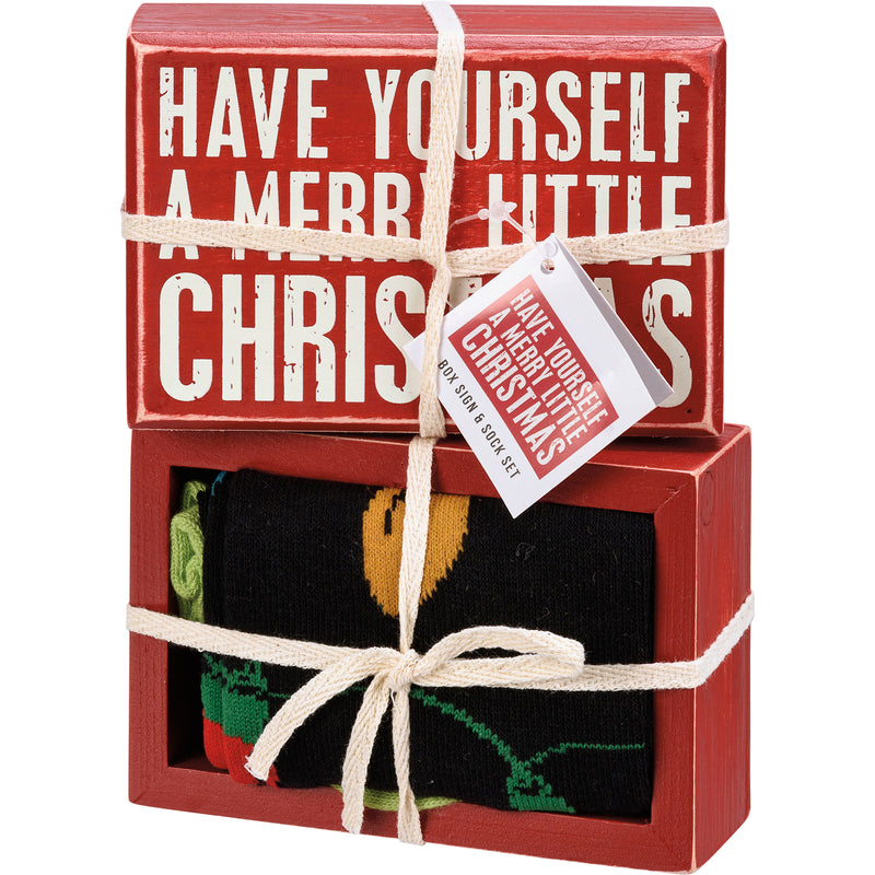 A Merry Little Christmas Box Sign And Sock Set (2 ST2)